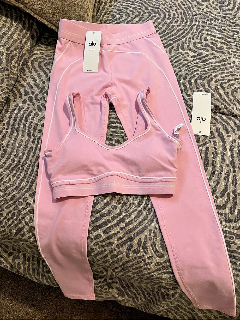 alo Women's Pink Athletic Leggings NWT